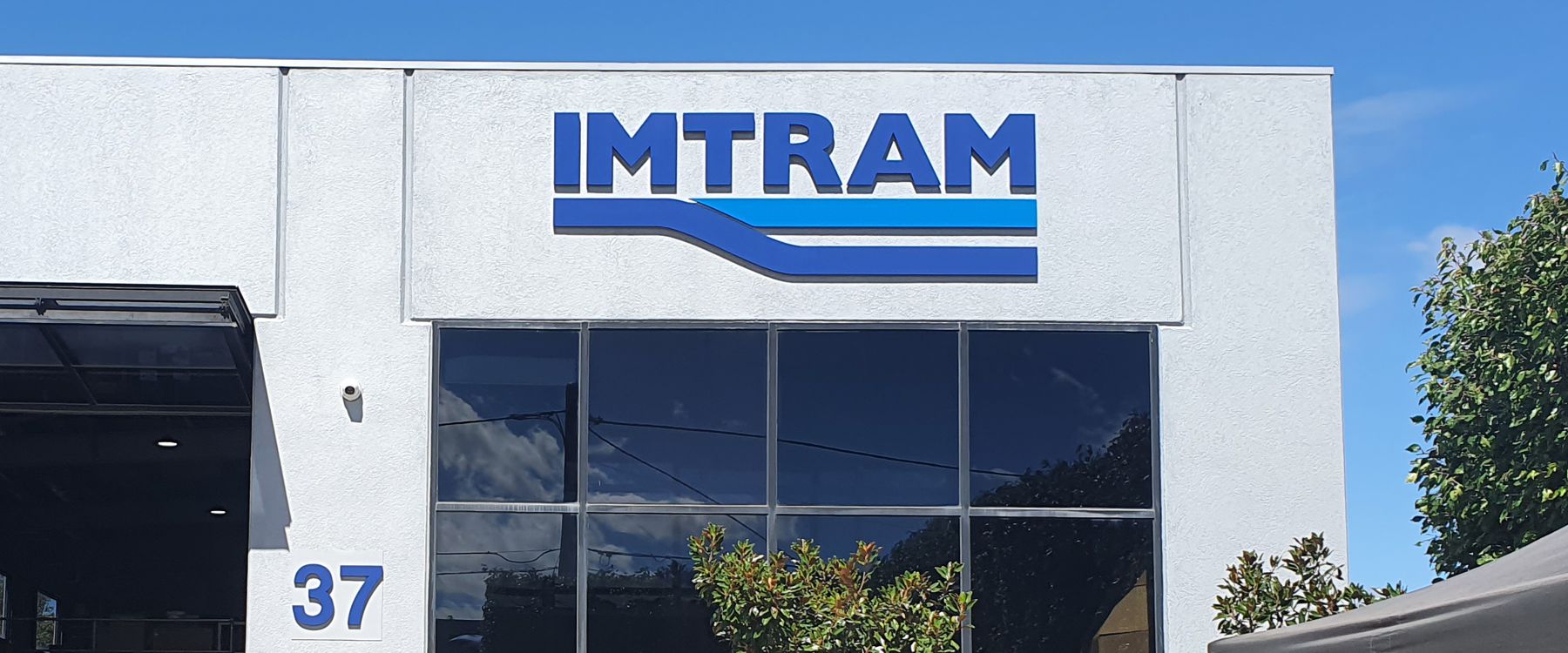 IMTRAM Signage Banner